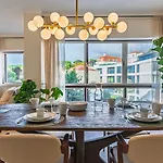 公寓 Upscale With Pool By Lovelystay