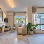 Upscale With Pool By Lovelystay 埃斯托利尔