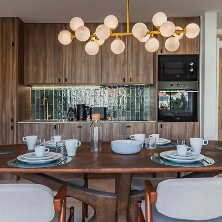 Upscale With Pool By Lovelystay Lejlighed