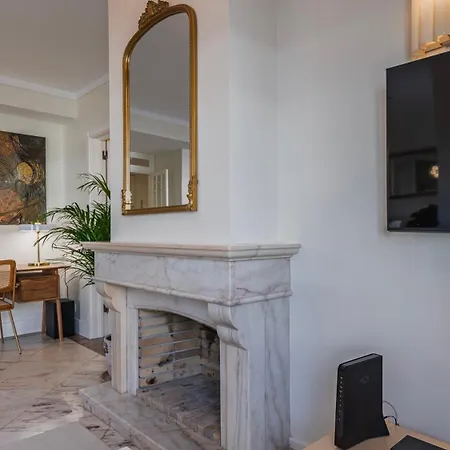 Upscale With Pool By Lovelystay Lejlighed Estoril